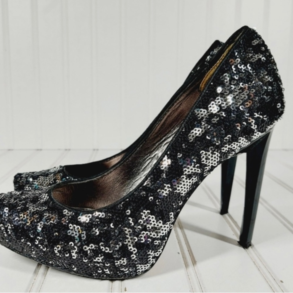 Two tones sequin heels!